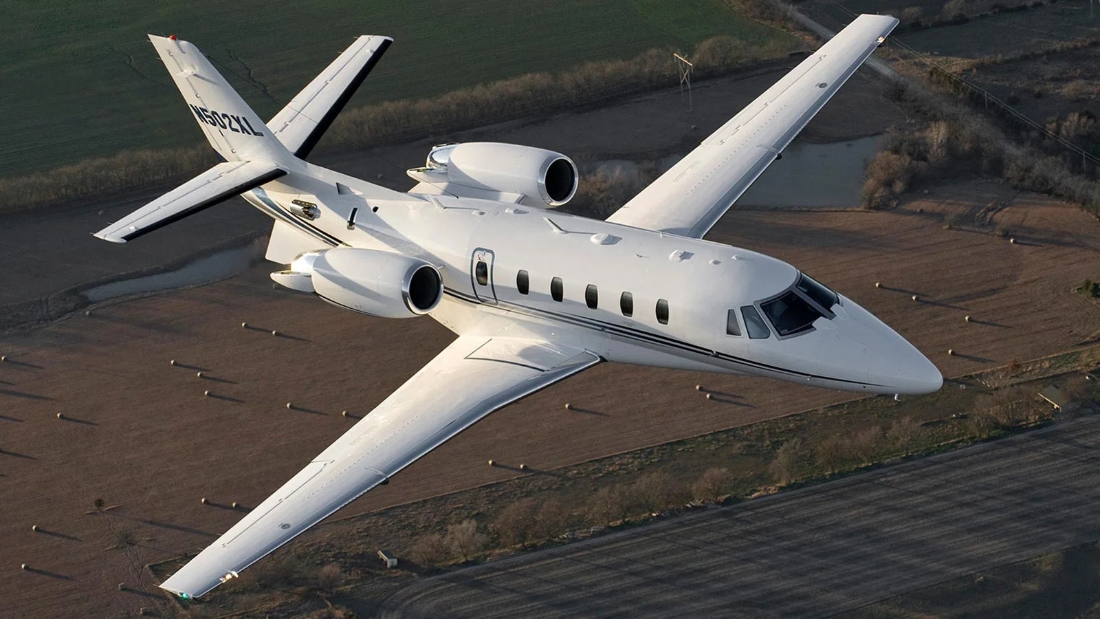 Midsize private jet charter — Hawker 900XP, Citation Excel, Learjet 60