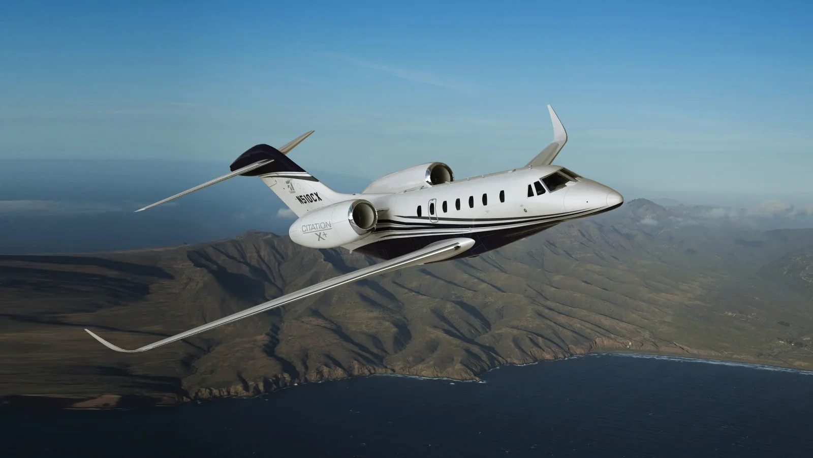 Super midsize private jet charter — Challenger 300, Citation X, Gulfstream 200