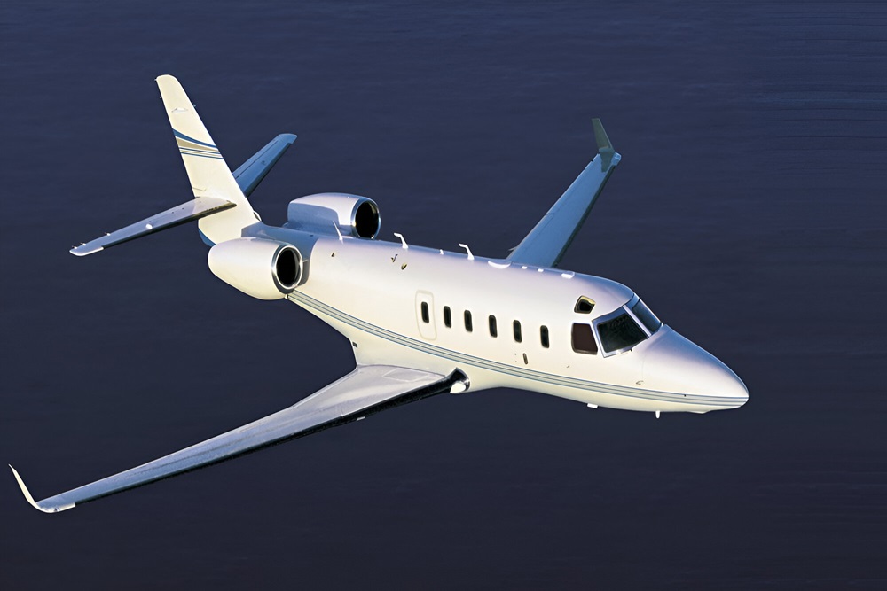 Gulfstream G100 private jet