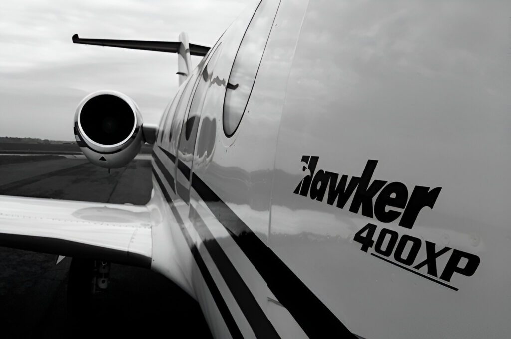 Hawker 400XP exterior jet image
