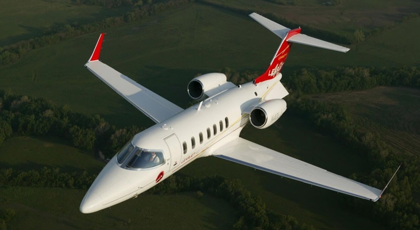 Learjet 40 featured image