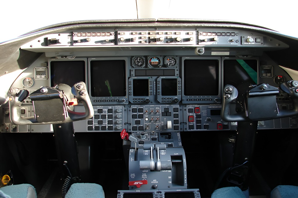 Learjet 45 cockpit