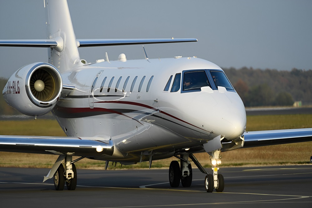 private jet Cessna 680 Citation Sovereign on the taxiway