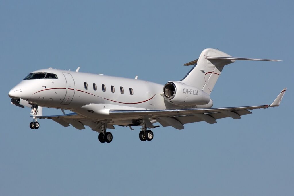 Bombardier Challenger 300 private jet