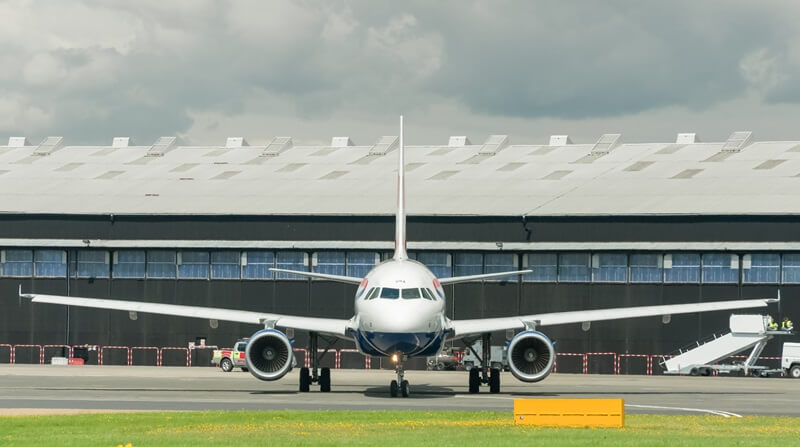 British Airways Airbus A318 taxiing before take-off from Farnborough