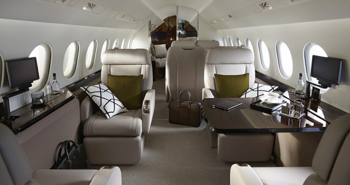 Falcon 2000 interior