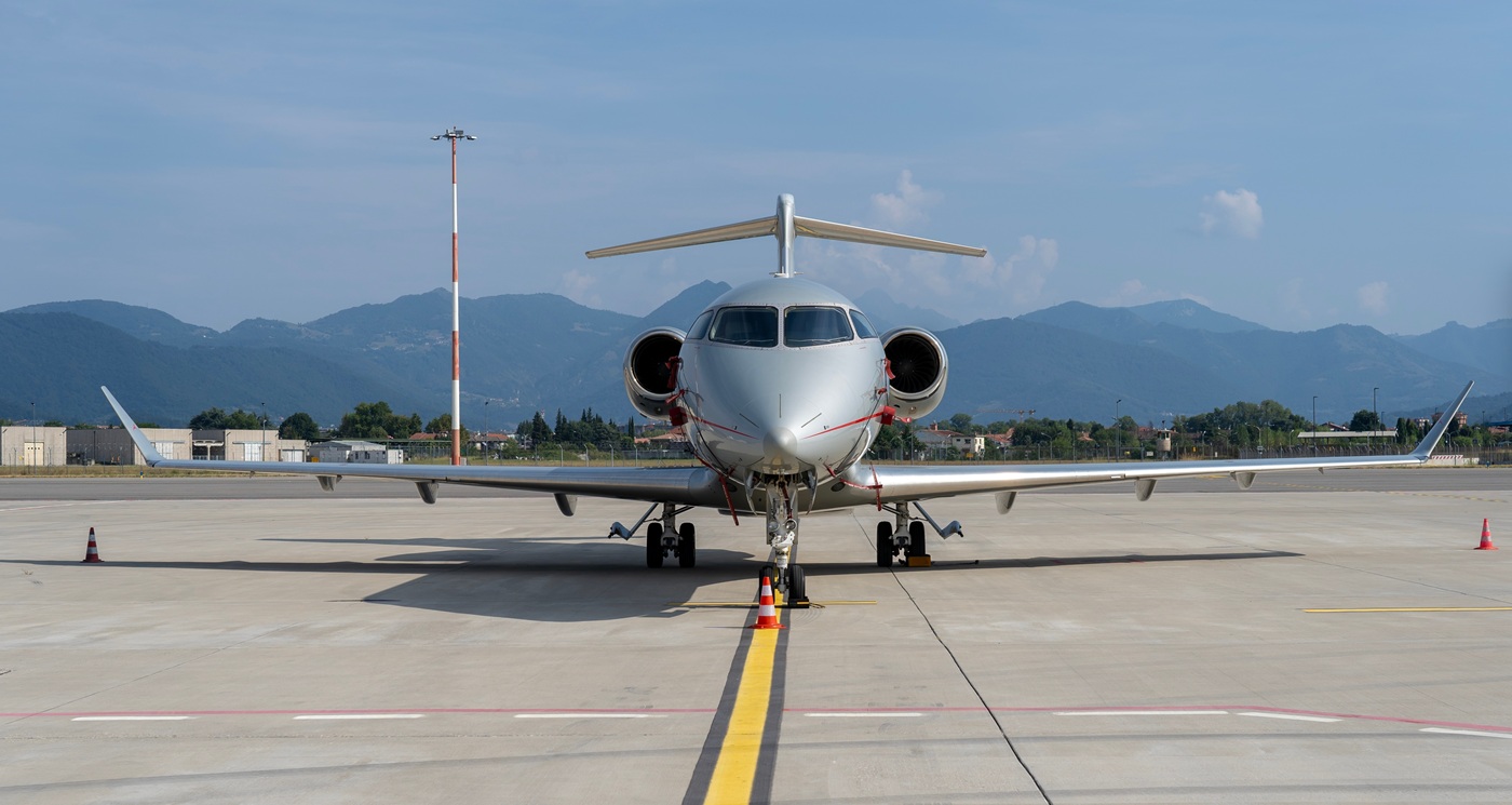 Bombardier Challenger 350 at BGY Milano Bergamo international airport