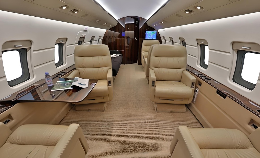 Challanger 601 Cabin