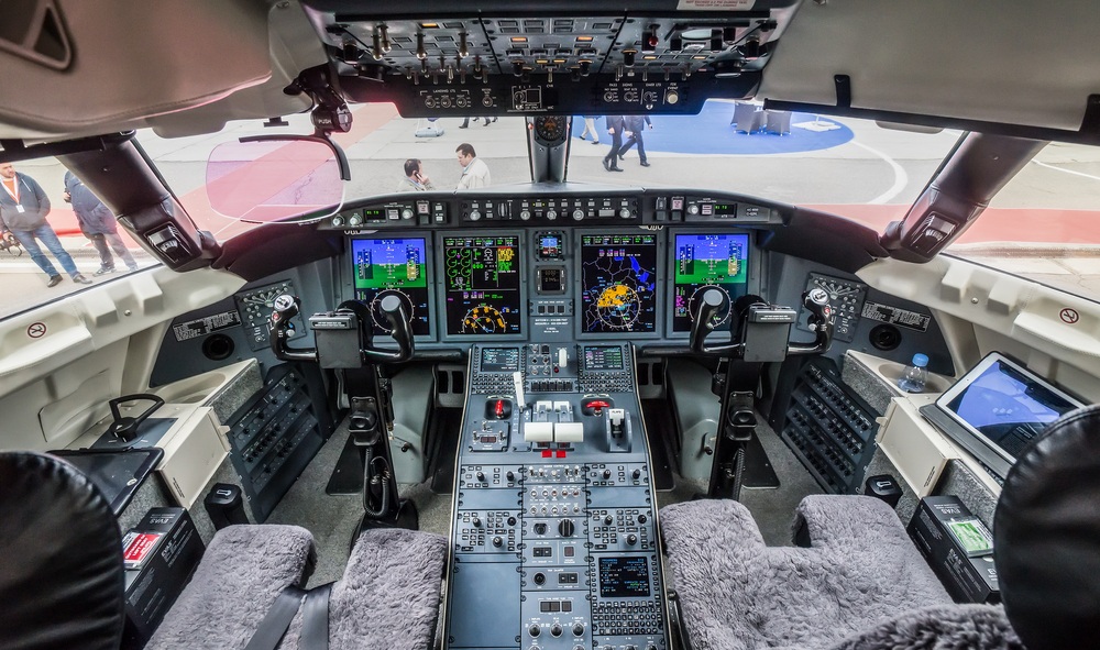 Cockpit of private jet Bombardier CL-600