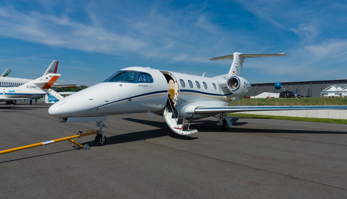 Embraer EMB-505 Phenom 300