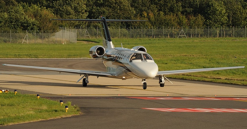 Learjet 55 private plane