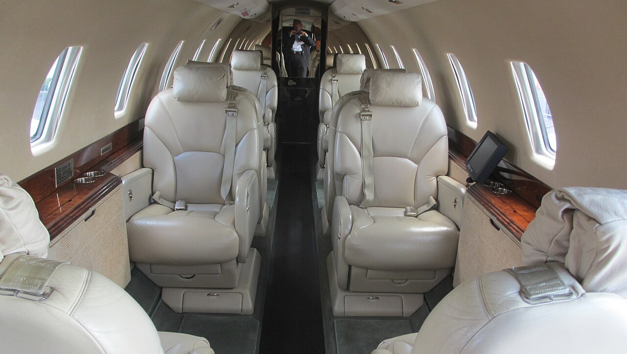 Cessna_Citation_X_cabin_interior