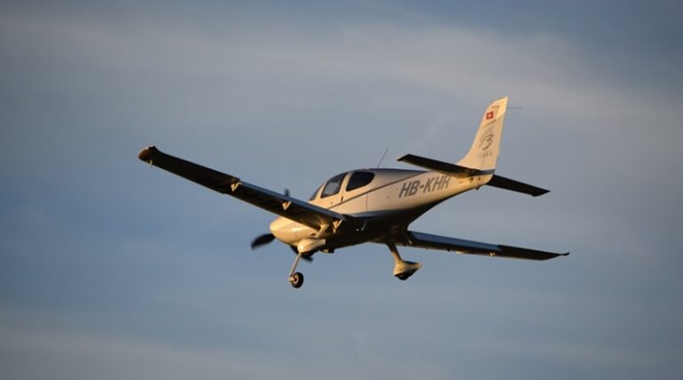 Cirrus SR22