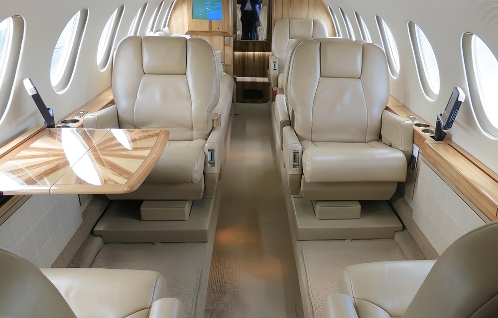 Dassault_Falcon_50_cabin_interior