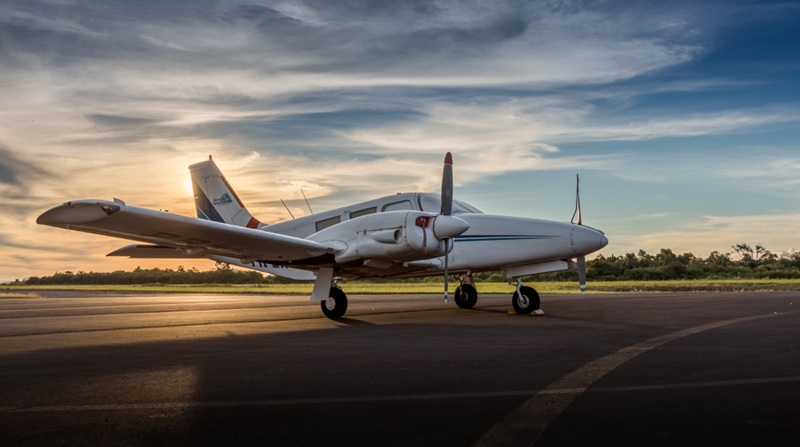 The Piper Seneca grounded at Santa Cruz do Sul Airport